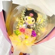 러블리팜 학사모 산리오 인형 벌룬 LED 조명 비누 꽃다발, 쿠로미