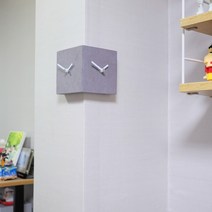 타임데코 코너 미니 양면 벽시계 11 x 11 cm, 그레이