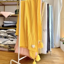 심플한 태슬 니트 에어컨 담요