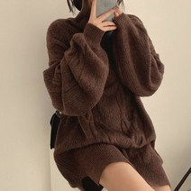 [랜덤플레이] 터틀넥 꽈배기 벌룬 소매 니트 미니원피스