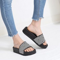 (빅사이즈) 프리티슈 국내제작 발편한 말랑 통굽 체크 사무실 슬리퍼 실내화 (4cm)