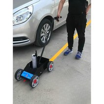 주차 라인 마킹카 차선 도색 스프레이 라인 페인트, 전면유리와 모서리가 거친 D형