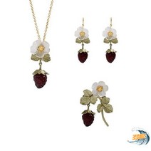 플라워 브로치 럭셔리 코사지 그린 잎 딸기