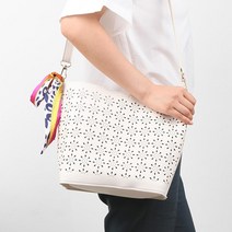 펀칭백 여름 출근 20대 펀칭가방 숄더백 귀여운 고퀄리티 캐주얼백