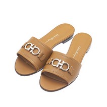 페라가모 [명품]페라가모 로데스 간치니 1CM샌들 01R2210730196BEECHWOOD 01 R221 730196