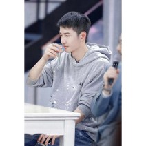 TIDEBEAR왕일박2021 힙합 4 후드가 튀는 잉크와 너덜너덜한 테리 원단의 동일한 긴팔 스웨터 미드 렝스 뉴트럴 올매치 스트리트 댄스 4 트렌디한 니치 디자인스트리트 스타일봄