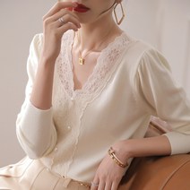 채윤러브 chaeyoon love 여성 슬림핏 레이스라인 브이넥 울니트