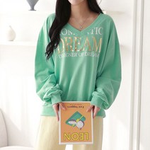 올리비에스클로젯 레터링 루즈핏 브이넥 맨투맨 티셔츠 O2303TS059A