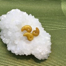 천연석 황옥 곡옥 H11mm~ W17mm~