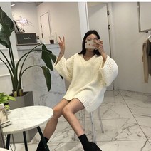 오르네트 여성 루즈핏 박시 브이넥 니트 스웨터