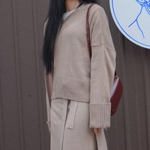 [당일배송]여성 티셔츠 오버핏 브이넥 뒷트임 슬릿 여자 니트