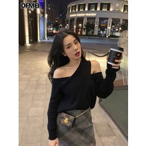 초봄 패션 언밸런스 겉옷 소심기 오프숄더 니트 상의 여 루즈핏 쇼트 이너 일자넥 스웨터
