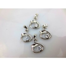 펜던트 타오바오 한벌 가을 복고 바람 따라 백조 지르코늄석항 보험에 들다 색 고급품 큐빅 2053972625