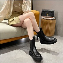 모나 같은 짧은 부츠 플러스 벨벳 마틴 부츠 여성용 두꺼운 밑창 첼시 부츠는 얇은 영국 스타일 미드 튜브 배지 버클 여성용 부츠