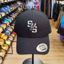 NBA 남여공용 샌안토니오 스퍼스 심볼 레터링 믹스 자수 포인트 데일리로 쓰기 좋은 블랙 칼라 볼캡 챙 모자