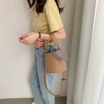 청담동 며느리룩 숄더백 예쁜 작은 가방 나들이 코디