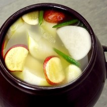 겨울동치미 조미료 없이 담근 달큰하고 시원한 깊은맛 아삭아삭한 겨울별미 무우물김치 무물김치, 10kg [5kg+5kg]
