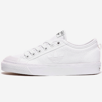 아디다스 화이트 남여공용 커플 스니커즈 운동화 니짜 트레포일 신발 단화 10대 20대 30대 40대 친구 시아버지 시어머니 조카 남편 와이프 부모님 생일 결혼 기념일 생신 선물