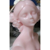 필라캔들 여인조각상, 1개