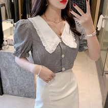 이지핏 러블리 화이트 여성블라우스 브이넥 퍼프 크롭티 러블리한코디 귀여운코디 세련된룩 청바지블라우스 귀여운블라우스 여대생코디 20대블라우스 반팔블라우스 여름코디 여성스러운블라우스 브이넥블라우스 카라블라우스 퍼프소매
