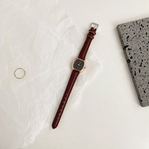 명품 가죽 가죽여성손목시계 시계 커플 메탈 여성 시계 손목시계 명품시계 여성시계 워치 watch 패션시계 여성용 시계 브랜드 2022 베스트 셀러 제품 맞춤형 패션 브랜드 시계 짠