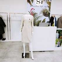 SI SI 단추포인트 라운드 넥 원피스(ICSEO025090)