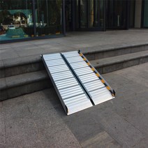 1.2m 1.5m 이동식 접이식 경사로 휠체어 화물 운송, 길이 560*750cm접을수없음