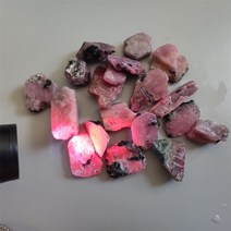 1+1 콩 자갈 바닥 흑 백 진짜 희귀 커런덤 천연 보석 보석 만들기 레드 루비 거친, 10g, 10-15mm