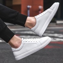 남성 정장 스니커즈 운동화 단화 데일리 데이트 코디