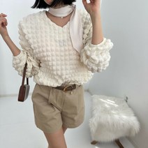 베이시코 / 엠보싱 라운드 블라우스