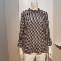 [안지크] 뒷지퍼차이나프린트 블라우스 AE2BL5180 _NC평택점