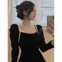 2022 초가을 프렌치 라이트 럭셔리 햅번풍 스몰 블랙 스커트 고급스러운 드레스 사각넥 골드 벨벳 원피스