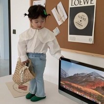 베베키즈몰 인스타패션 심플 필수템 편한 데일리룩 동네 놀이터 나들이 산책패션 등원복 일상룩 평상시패션 키즈패피 안나화이트셔츠청바지셋
