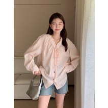 펜드 브이넥 셔링 리본끈 긴팔 블라우스 2423
