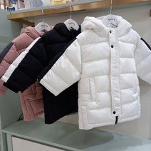 아가방 겨울 봄 롱패딩 50%세일!! 심플한 디자인과 있는 깔끔한 컬러~가 넘쳤던 롱패딩!바람이 들어오는걸 막아주니깐 너무 안심이 되네요~ 이제 걱정 뚝!