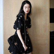 플라워 원피스 봄가을 여성의류 헵번풍 소흑 프렌치 티 멈추다 리시안시스 숏 데이지 점프슈트 2608799732