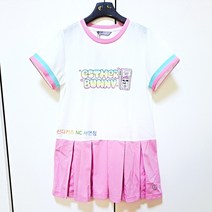 [신디키즈]#찰랑찰랑한 폴리소재로 전체적으로 루즈하게 떨어지는 A라인핏이라 군살을 커버와 핏감이 멋스러운 아이템!!@쿨 매쉬 밑단배색 주름 원피스 CIOM22401@NC서면점