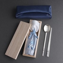 은수저 1벌 70% 복띠 칠보 홍색 청색 수저 젓가락 1인용 전통 칠보 조각 고급 명품 수저 예단 생신 vip 외국인 선물 답례품 기념품, 은수저1벌 홍색+보자기포장(네이비)