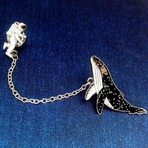 고래 액세서리 키링 귀걸이 목걸이 뱃지 우주 비행사와 고래 만화 에나멜 브로치 핀 데님