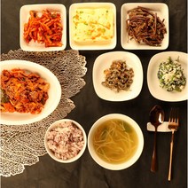 가정집반찬세트 매운거못먹는 어린이반찬세트 집밥 반찬세트 두 종류 건강하고 맛있는 엄마가 해준 느낌의 매일 다른메뉴로 구성된 반찬세트 2인분에서 3인분정도의 양, 4월26일(수요일)