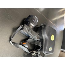 소니 a6500 카메라와 10-18mm Sel1018 렌즈