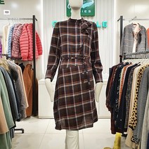 크로커다일레이디 샤트렌 고급스런 느낌의 숄더 러플 브라운 체크 원피스 뉴코아 인천점