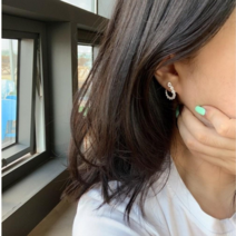 그린레몬 925실버 샤이닝 컷팅 큐빅 커브 포인트 귀걸이