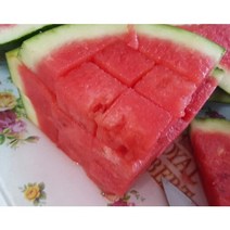 1+1 땡모반이 생각나는 높은당도 베트남산 씨드레스 큐브 수박 워터멜론 총2kg 대용량, 2개