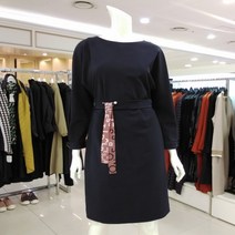 베스띠벨리 베스띠벨리 나그랑 레터링 스카프 브로치 원피스 BYOBH25810 NC