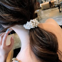 묶는 방법 머리 예쁘게 묶기 똥머리 밴드 명품 머리끈 상큼한 봄 느낌 곱창 다락방 자국