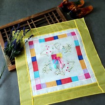 한국민예 전통 꽃자수 사각밥상보 밥상덮개 외국인선물, 노랑색