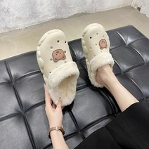 양털 안감 구멍 신발 2021 가을과 겨울 새로운 발가락 덮인 귀여운 플러시 슬리퍼 따뜻한 비 슬립 홈 야외 면화 슬리퍼