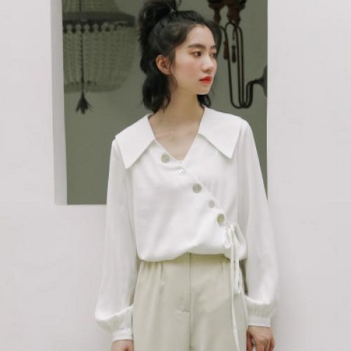 뉴욕멋쟁이 국내배송 크로아 단추 카라 랩 블라우스 단색 베이직 긴팔 여성셔츠