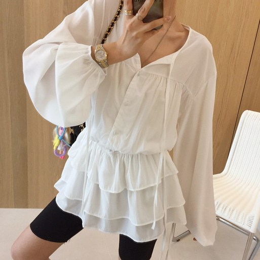 아이미마인 소피 슬릿 브이넥 리본 끈 단추 허리밴딩 플레어 캉캉 롱 벌룬 블라우스 2color